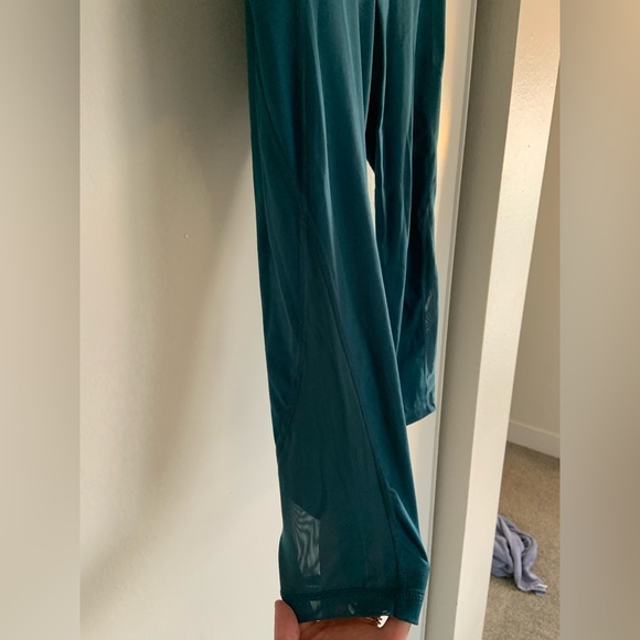 Turquoise cropped leggings - Picture 3 of 6